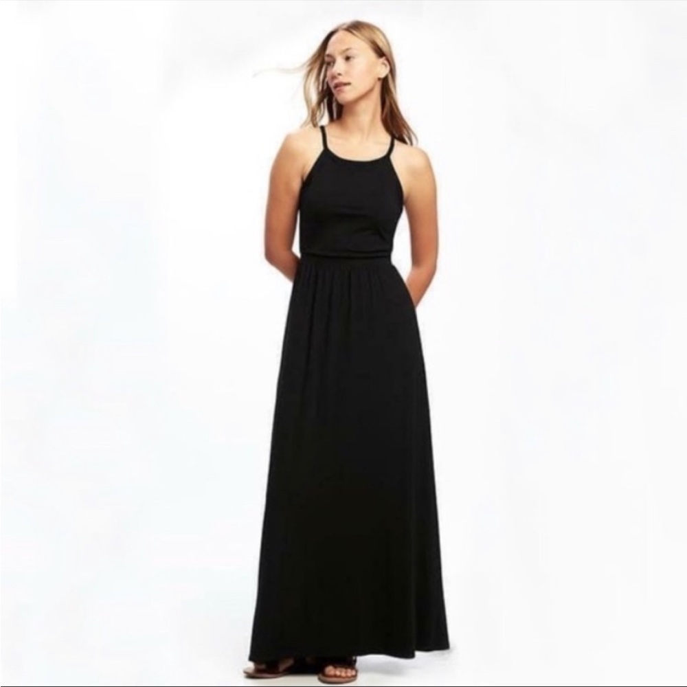 ✨5 for $20✨ Old Navy black racerback maxi dress